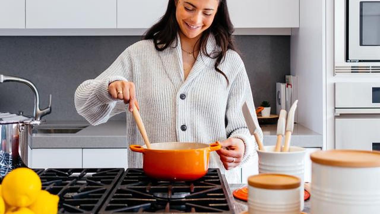 4 Cara Memasak Hemat Gas untuk Kebutuhan Sehari-hari, Tips Efisien di Dapur