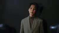 Jimin BTS menghadiri fashion show Dior di Paris, 20 Januari 2023. (AP Photo/Thibault Camus)
