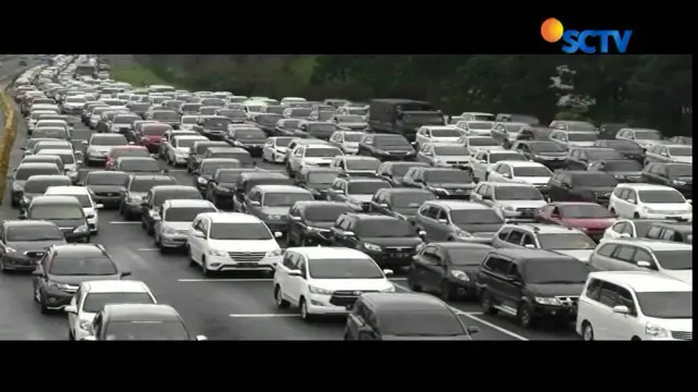 Jalur Puncak Padat Hingga 7 Km 