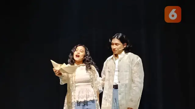 Terhanyut Emosi Musikal Perahu Kertas, Dee Lestari Beri Pengantar Manis yang Mengharu Biru