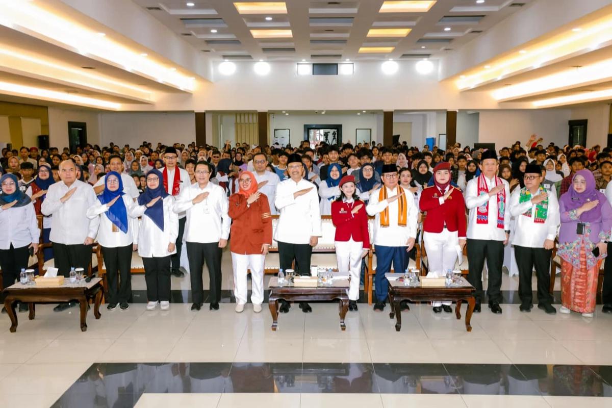 Haru di Open House Sekolah Rakyat, Pramono Anung Kenang Perjuangan Raih Pendidikan