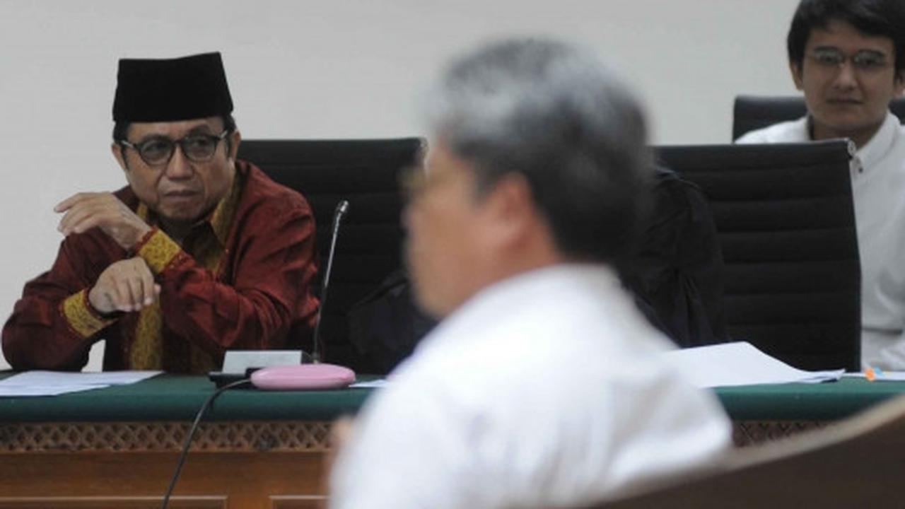 Kesaksian pejabat ESDM di sidang korupsi Waryono Karno