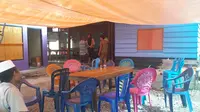 Suasana rumah duka almarhumah Bainur Safar, korban gempa Halmahera. (Liputan6.com/Hairil Hiar)