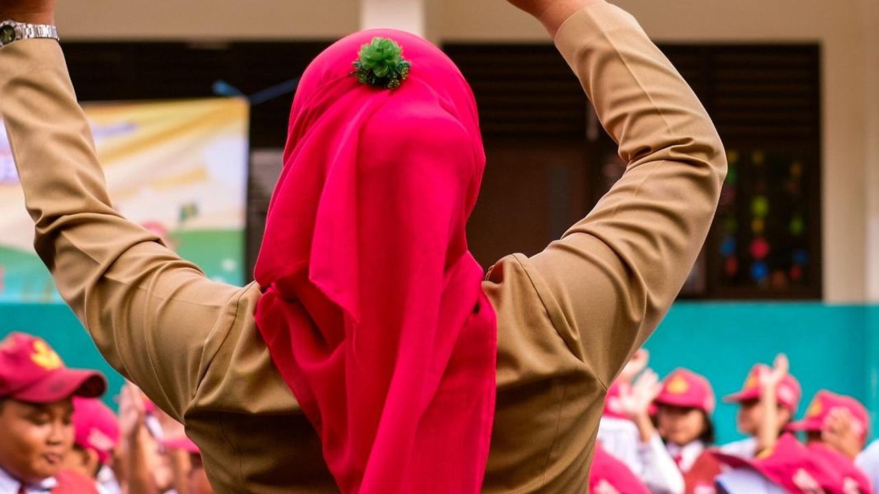 130 Kata Bijak Buat Guru yang Menginspirasi dan Menyentuh Hati