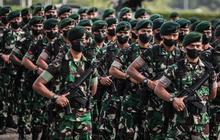 Aksi Heroik Anggota TNI Nyebur ke Laut Selamatkan Penumpang Sengaja Lompat ke Air, Momennya Dramatis