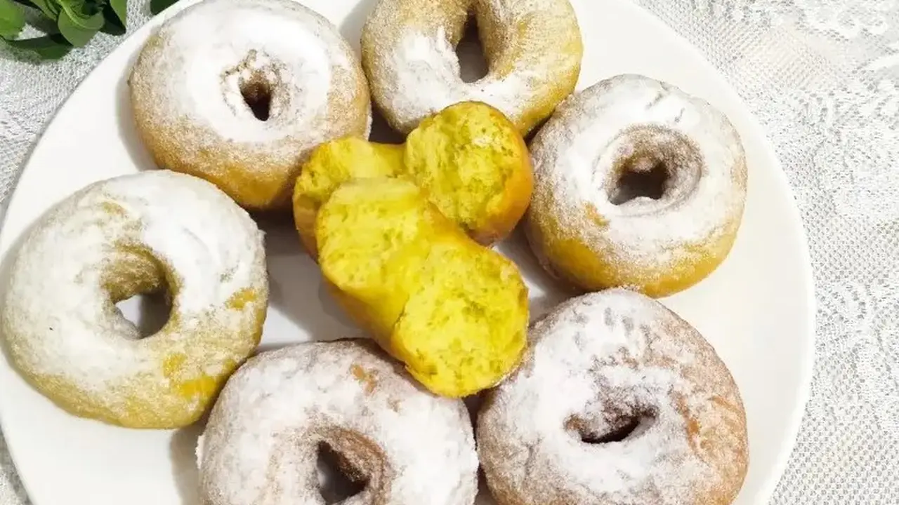 Donat Daun Kelor