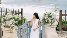 Semenjak resmi dinikahi oleh pria asal Korea Selatan, Maudy banyak menjalani momen bulan madu bersama suami. Dalam media sosial Instagramnya, ia pun terlihat mengunjungi berbagai negara seperti Thailand, Korea Selatan dan kini tengah berada di Bali. Dalam momen liburannya tersebut, pemain film Losmen Bu Broto ini pun tampil menawan dalam setiap kesempatan. (Liputan6.com/IG/@maudyayunda)
