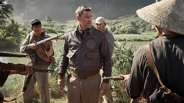 Performa Aaron Eckhart dalam Midway. (Foto: Dok. IMDb/ Lionsgate)