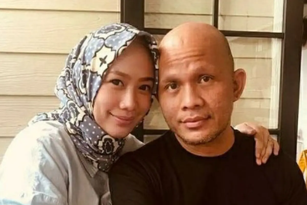6 Potret Harry Pantja dan Istri, Setia Mendampingi Selama Perawatan Stroke