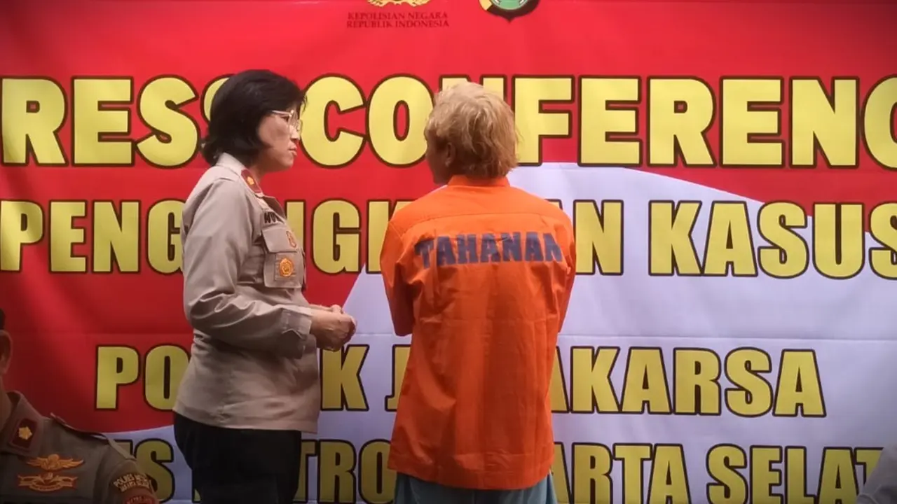 Pelaku pembakaran kontrakan di Ciganjur, Jagakarsa, Jakarta Selatan, akibat sakit hati dengan kekasihnya.
