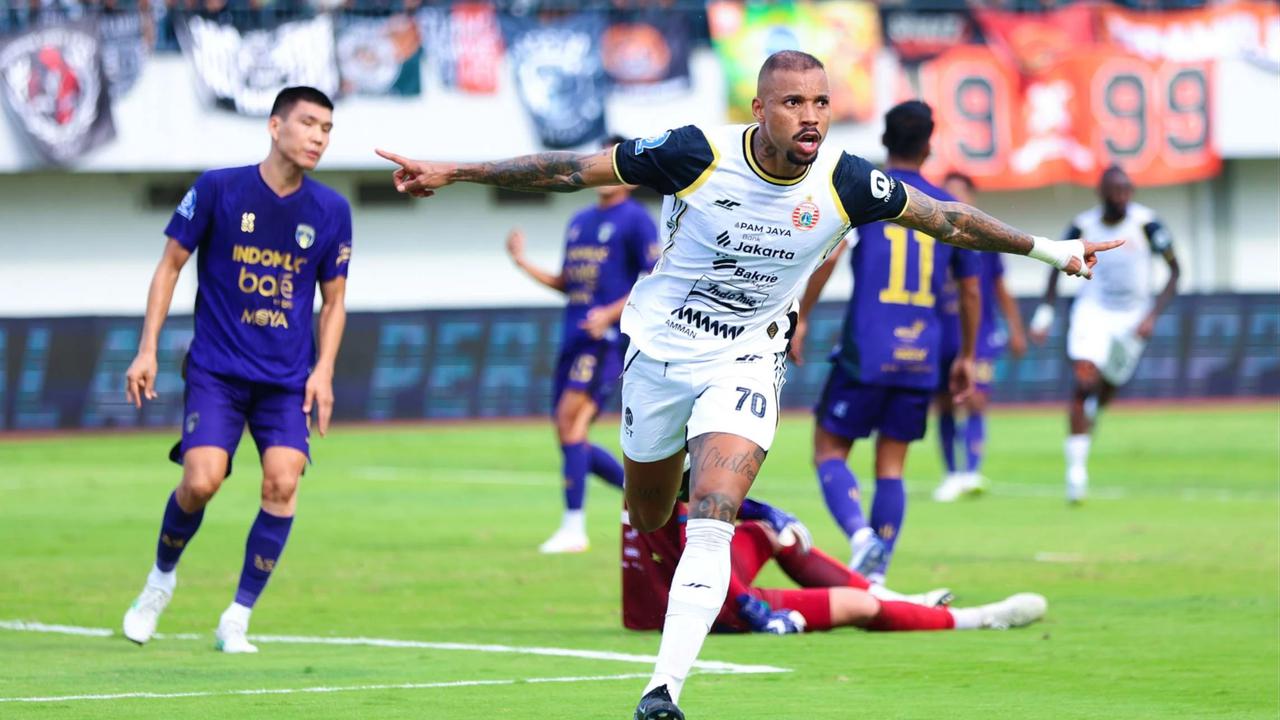 FOTO: Persija Bawa Pulang Tiga Poin dari Tangerang
