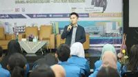 David Rizal saat memberikan materi di UBSI