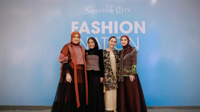 Cut Meyriska dan Melody Laksani Tampil Modern Dibalut Tenun Baduy