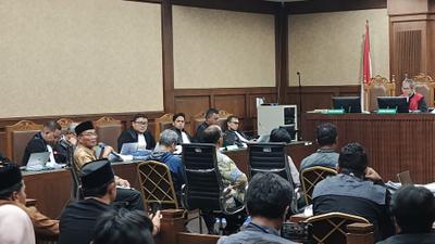 Di Sidang, Gus Yaqut Cecar Muhadjir soal Pengalihan 10 Ribu Kuota Haji