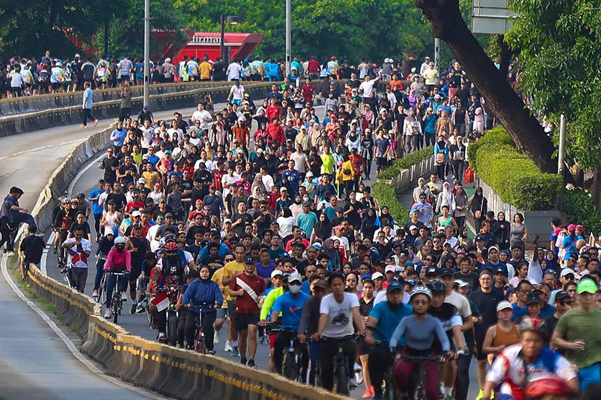FOTO: CFD Jakarta Kembali Bergairah, Warga Sesalkan Aksi Demonstrasi Anarkis