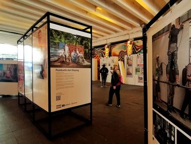 Pameran fotografi hari Hak Asasi Manusia Sedunia 2022 di Terowongan Kendal, Jakarta, Senin (5/12/2022). Pameran yang didukung oleh Komisi Nasional Hak Asasi Manusia (Komnas HAM) dan UNESCO ini menampilkan tujuh foto cerita yang dibuat oleh 7 fotografer di Indonesia Pameran berlangsung dari tanggal 5 hingga 9 Desember 2022. (Liputan6.com/Magang/Aida Nuralifa)
