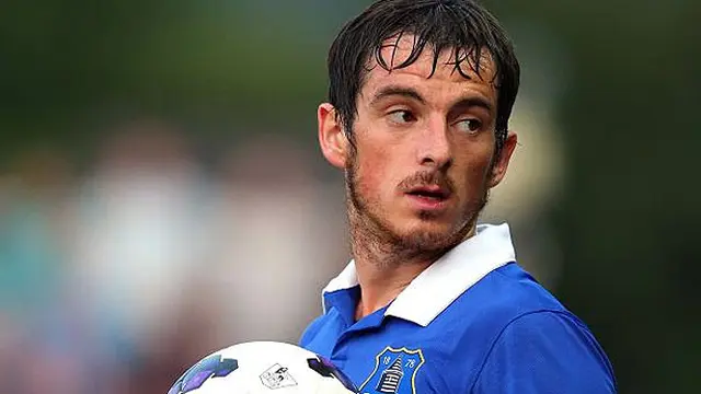 leighton-baines-130829c.jpg