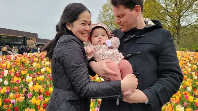 Anniversary ke-2, Ini 7 Potret Bahagia Gracia Indri dan Keluarga di Belanda