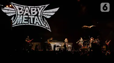 Penampilan grup musik asal Jepang BabyMetal saat gelaran Nex Fest 2024 di Pantai Carnaval Ancol, Jakarta, Minggu (25/8/2024). (Liputan6.com/Herman Zakharia)