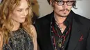 Seperti yang dikatakan seorang sumber bahwa saat ini Depp sangat memerlukan sosok wanita seperti Vanessa. Menurutnya, Vanessa adalah sosok yang bisa mengertinya dan selalu menjaga dirinya. (AFP/Bintang.com)