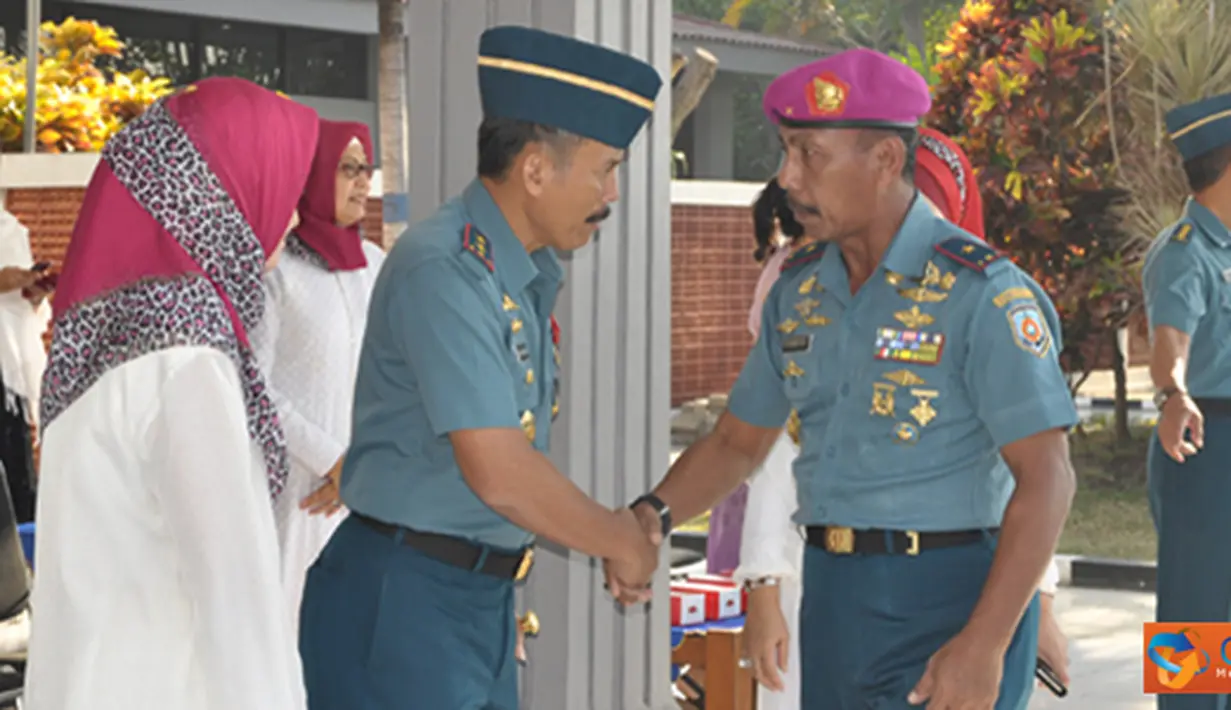 Citizen6, Surabaya: Hadir dalam acara hala bihalal tersebut Wadan Kobangdikal Brigjen TNI Marinir P. Verry Kunto, Inspektur Kobangdikal, Para Direktur, Komandan Kodik dan pejabat Kobangdikal lainnya. (Pengirim: Penkobangdikal).