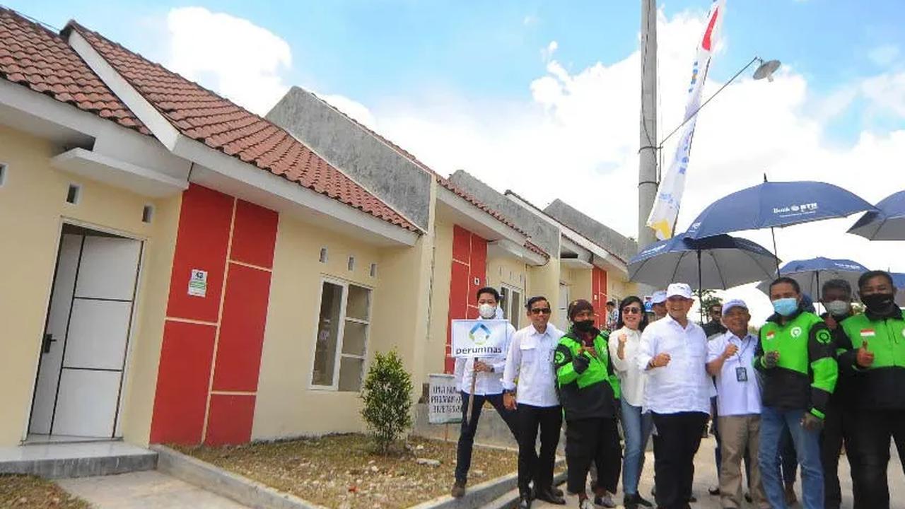 “Terbukti dengan peningkatan Number of Account dan Fee Based Income. Dengan bertransaksi di Bank BTN maka mitigasi resiko terhadap penggunaan dana kredit dapat lebih terjaga,” katanya.