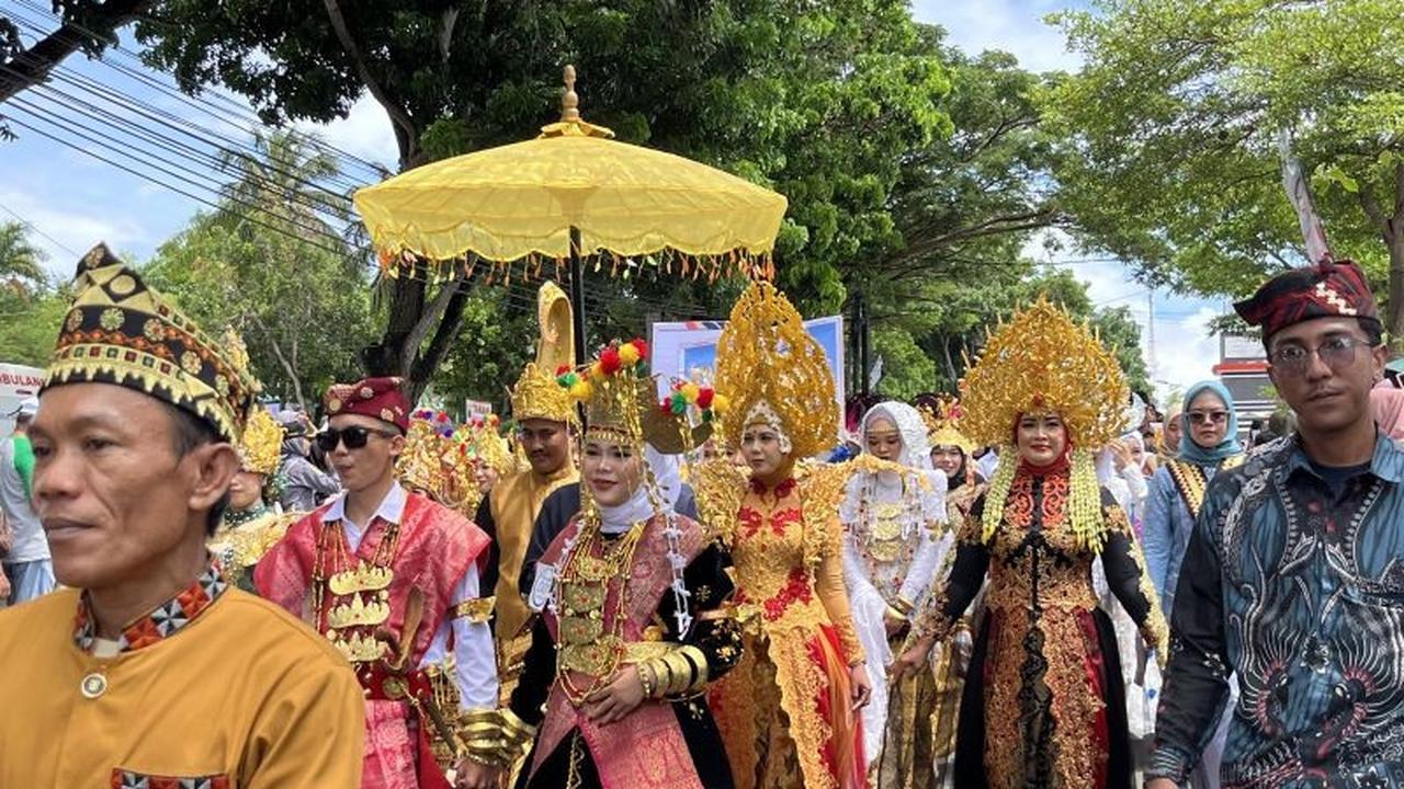 Ribuan Peserta Meriahkan Pawai Budaya Lampung Selatan dalam HUT ke-69