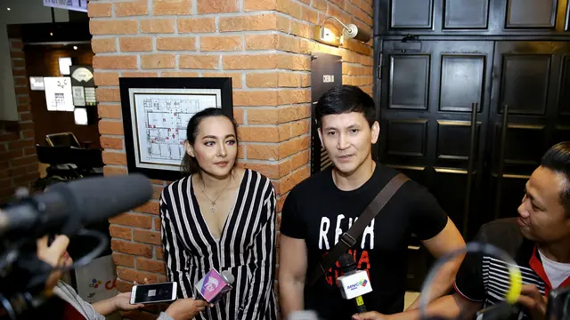 [Fimela] Dewi Rezer dan Marcellino Lefrandt