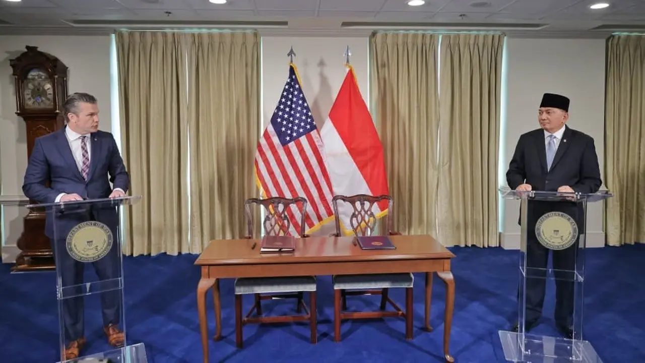 Menteri Pertahanan (Menhan) Sjafrie Sjamsoeddin bertemu dengan Menteri Pertahanan Amerika Serikat, Pete Hegseth, di Pentagon, Washington D.C.