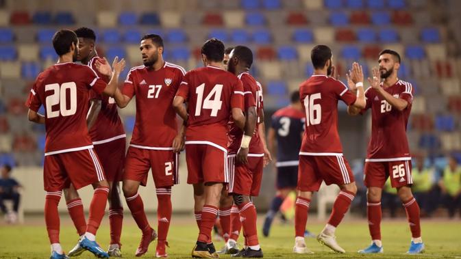 Timnas Uni Emirat Arab (UEA) saat uji coba melawan Republik Dominika di Khalifa Stadium, Bahrain (30/8/2019). (Bola.com/Dok. UAE FA)