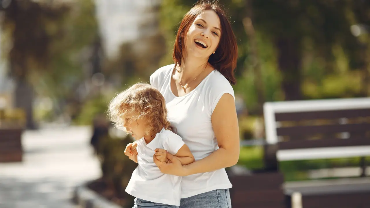Menjadi Single Mom Tetap Sehat, Pentingnya Menjaga Diri di Tengah Kesibukan