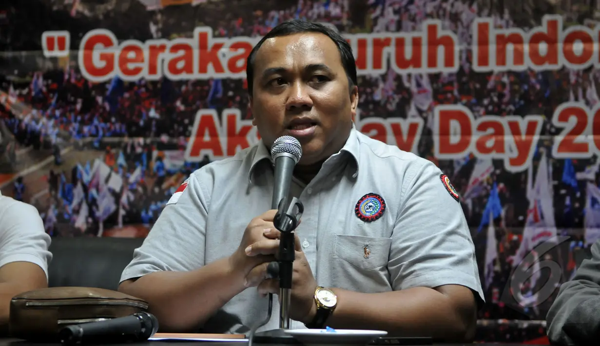 Presiden KSPI, Andi Gani Nena Wea saat konferensi pers terkait Hari Buruh Internasional, Jakarta , Kamis (23/4/2015). Andi mengatakan akan turun sebanyak 178 ribu buruh mengikuti aksi Mayday. (Liputan6.com/Johan Tallo) 