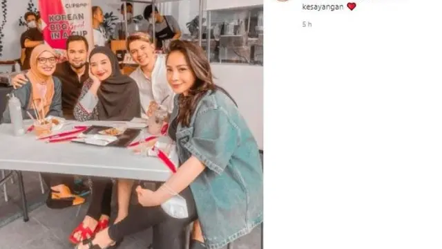 Sandal Nagita Slavina dan Zaskia Sungkar
