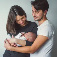 Menjalani pernikahan dan memiliki anak./Copyright shutterstock.com/g/Kseniya%2BIvanova