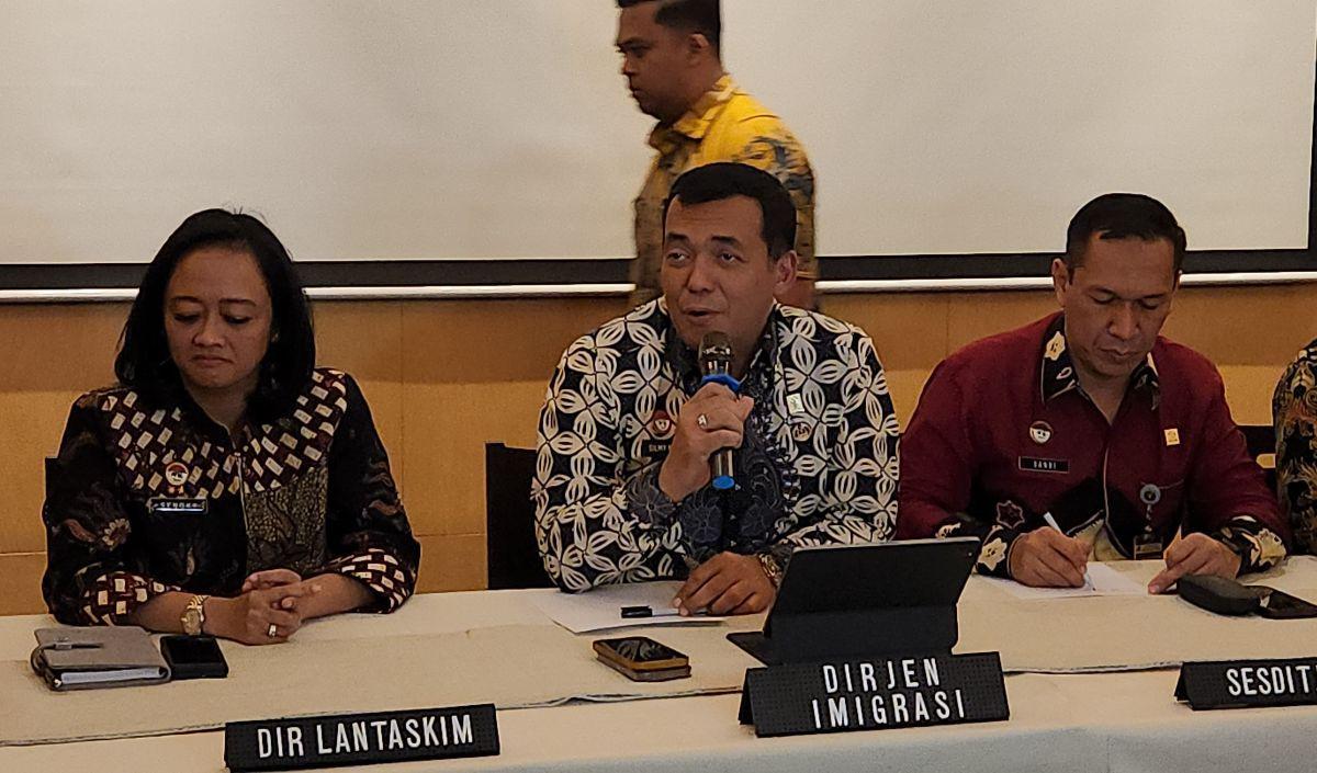 "Sudah dilakukan semua (termasuk perpanjangan pencekalan)," kata Dirreskrimsus Polda Metro Jaya Kombes Ade Safri Simanjuntak di Bareskrim Polri, Jakarta, Jumat (21/6).<br>