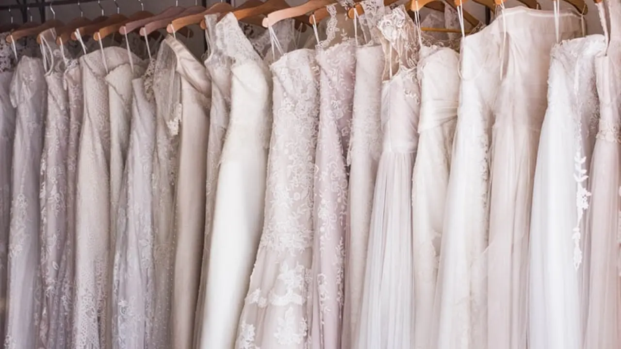 Ilustrasi gaun pengantin