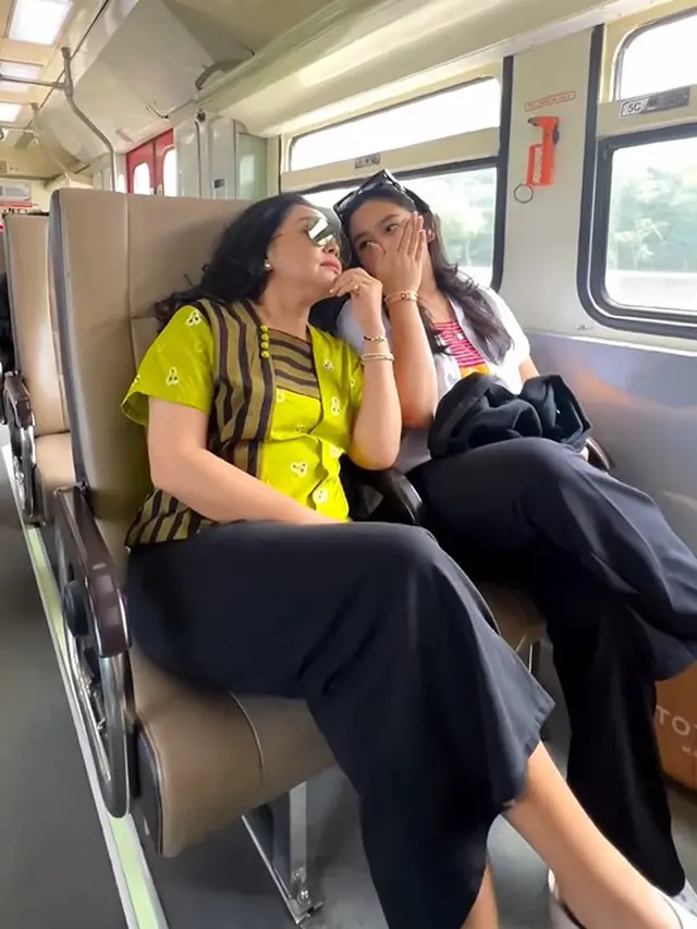 Mayangsari plesiran ke Jogja (Instagram/mayangsari_official)