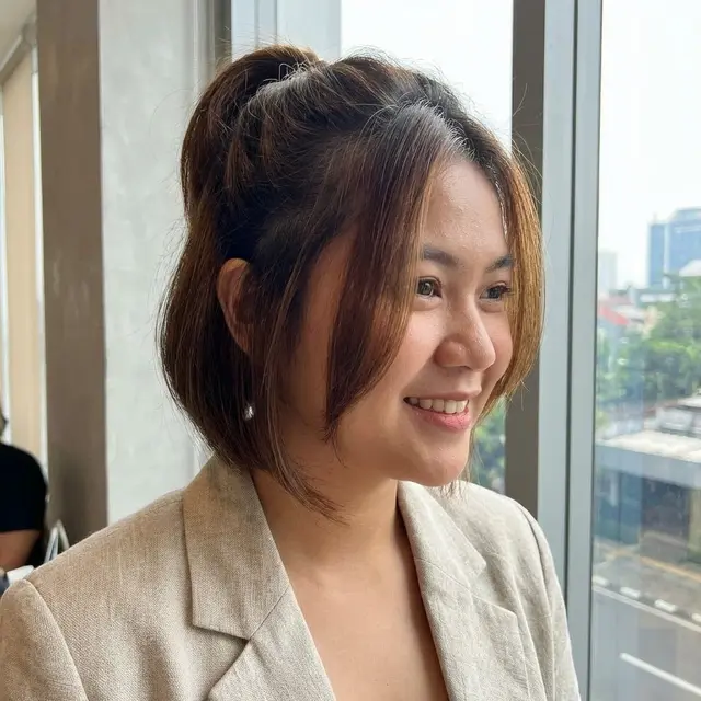 Ilustrasi Model Rambut Wanita Angular Bob