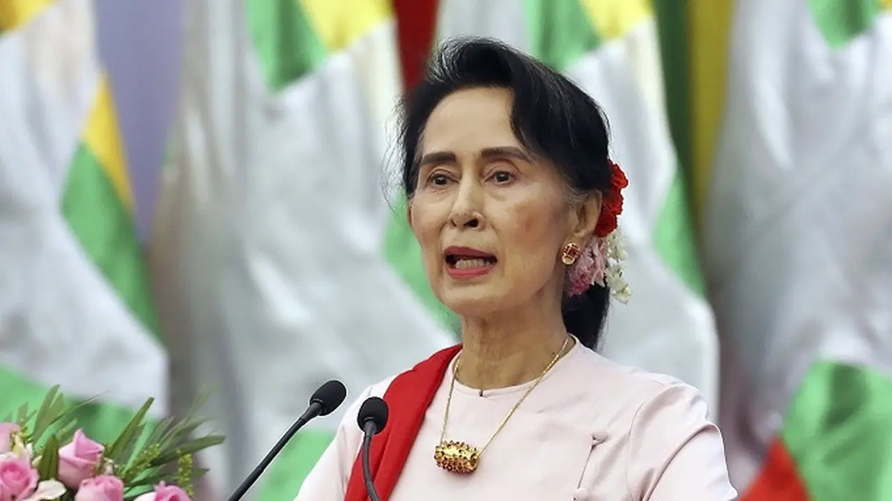 Aung San Suu Kyi, pemimpin de facto dan State Counsellor Myanmar 