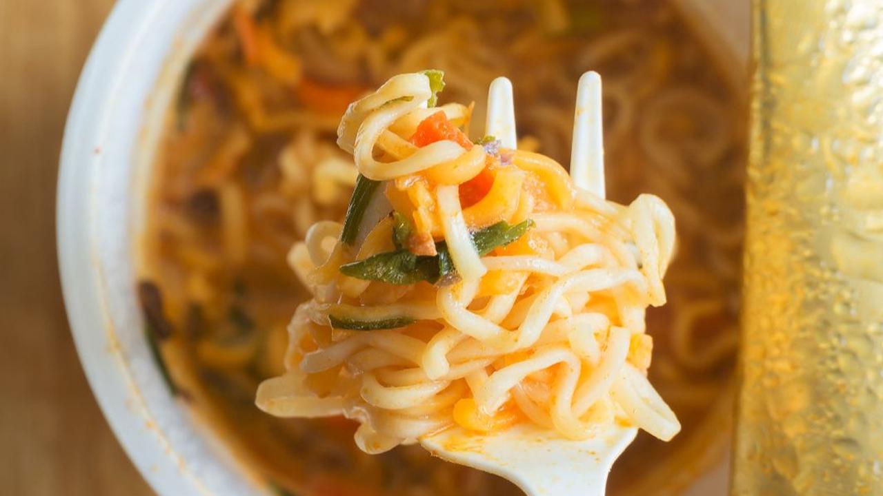 Sering Makan Mie Instan Tiap Hari? Awas 7 Bahaya ini Mengintai