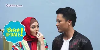 Terry Putri sedang menjalin asmara dengan Tirta ‘Drive’ yang usianya lima tahun lebih muda darinya.