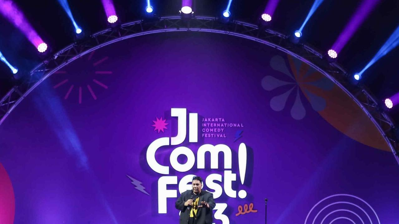 Hari pertama Jakarta International Comedy Festival (Jicomfest) 2023 telah berlangsung pada Jumat (15/12/2023) malam. Festival komedi terbesar di Indonesia yang berlangsung selama dua hari, yakni 15-16 Desember 2023, menampilkan sederet komika ternama tana