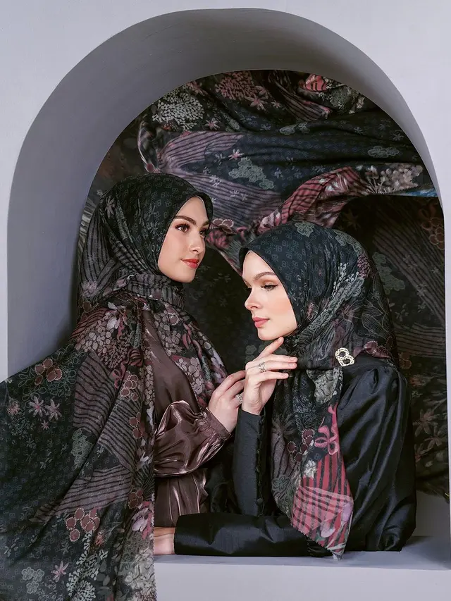 Buttonscarves dan Kami. Suarakan Women Empowerment Lewat Koleksi Kolaborasi “The Kimmonia Series”