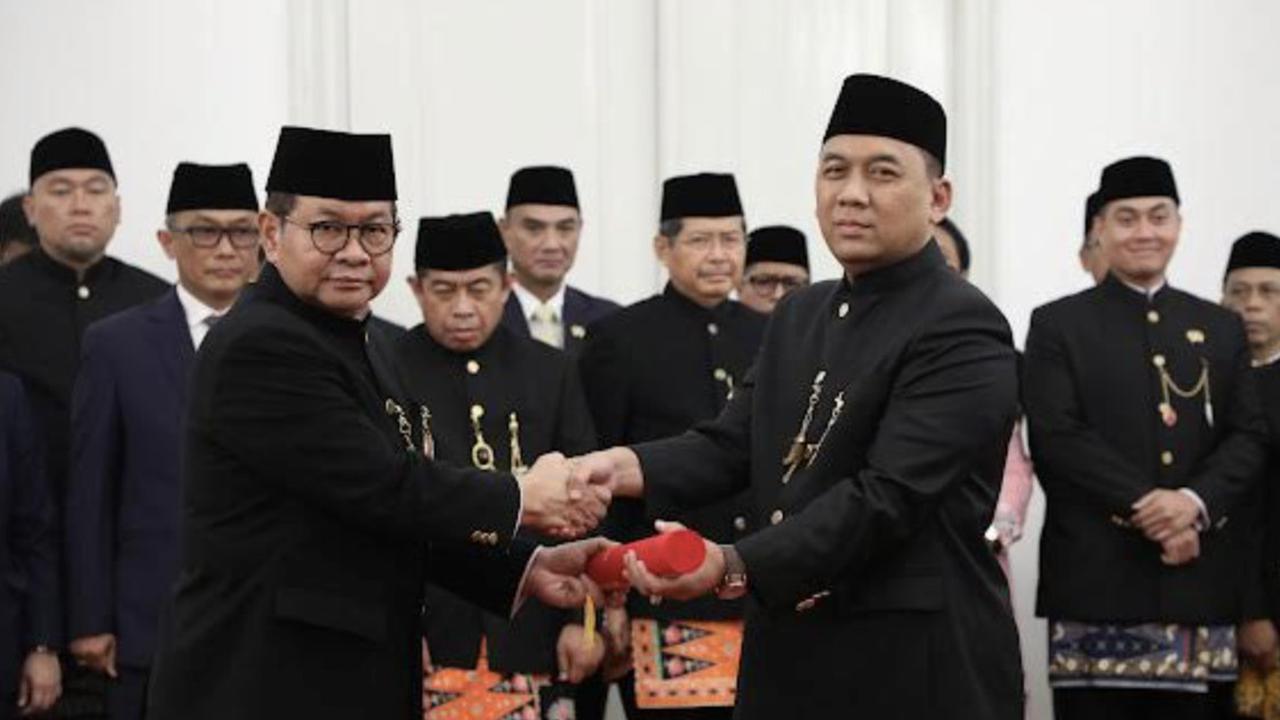 Gubernur Pramono Lantik Uus Kuswanto Jadi Sekda Baru DKI Jakarta Gantikan Marullah Matali