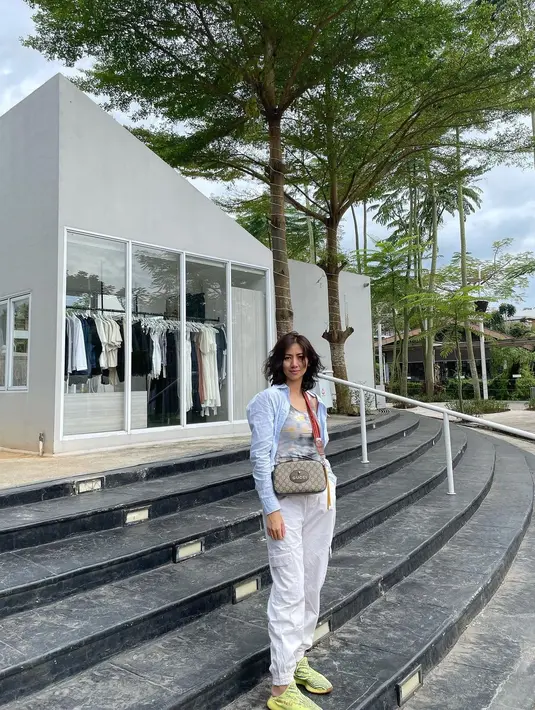Reny Setiawati (Sumber: Instagram/realmemi)
