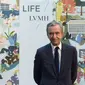 Chairman, sekaligus Chief Executive LVMH Bernard Arnault berpose setelah presentasi program "Kehidupan" lingkungan grup (LVMH Initiatives For the Environment) pada 25 September 2019 di kantor pusat LVMH di Paris. Prancis. (ERIC PIERMONT/AFP)