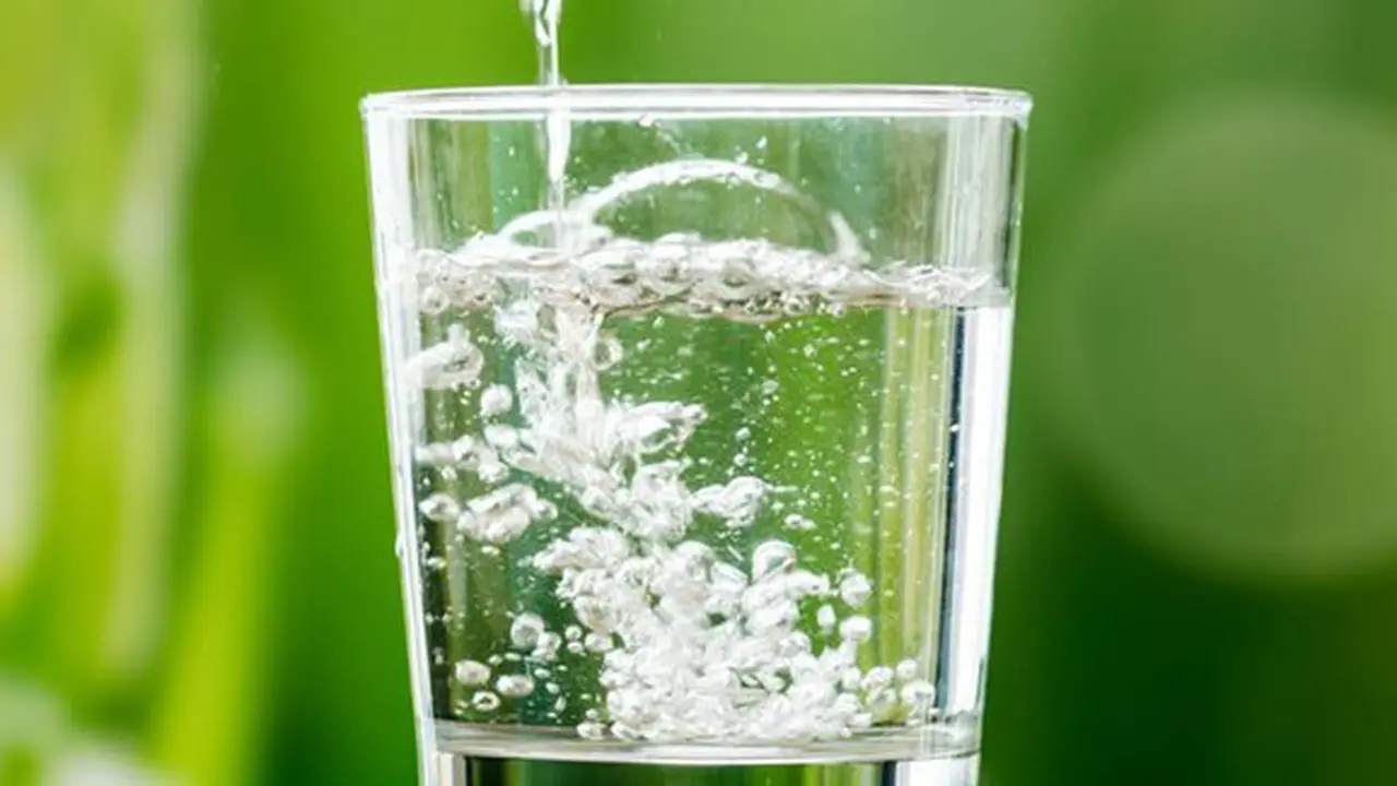 Air putih/copyright Pexels.com/rawpixel