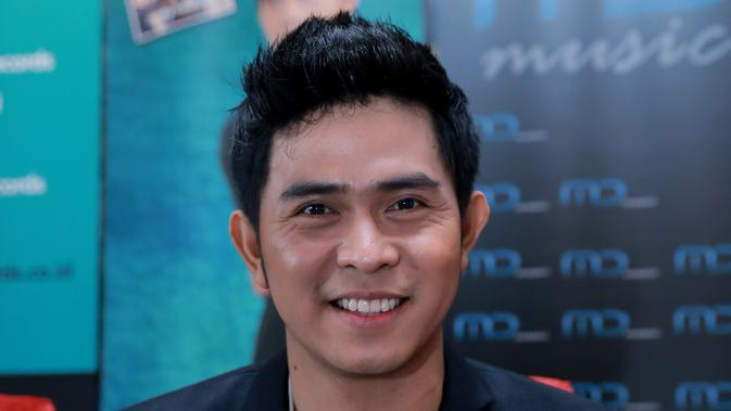 Cakra Khan Butuh 4 Kali Rekaman Nyanyikan Soundtrack Rudy Habibie