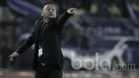 Pelatih Arema dan Pelatih Pusamania Borneo FC Ternyata Satu Guru