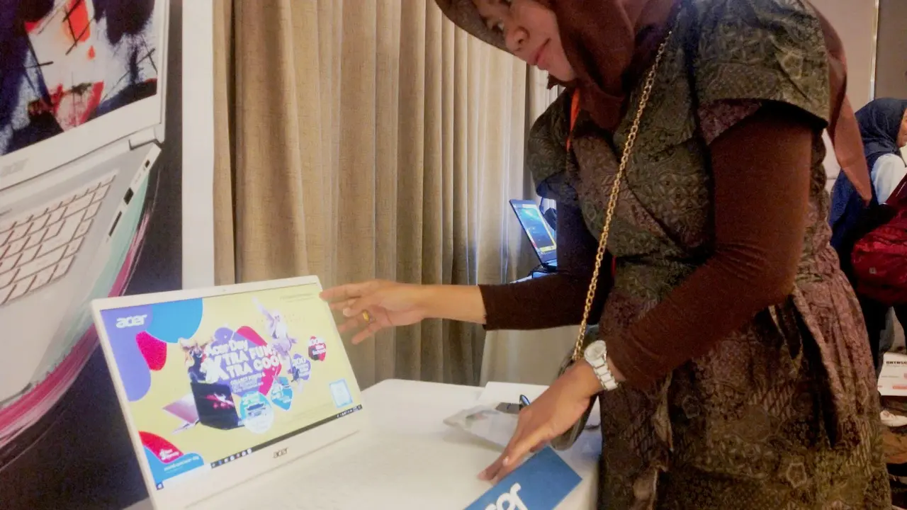 Hadiah Wisata ke Korea Gratis Meriahkan Ulang Tahun Acer di Palembang
